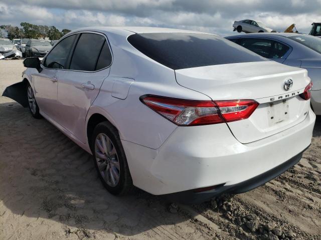 Photo 2 VIN: 4T1B11HK5JU580241 - TOYOTA CAMRY L 