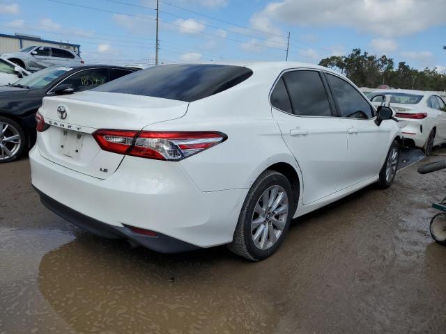 Photo 3 VIN: 4T1B11HK5JU580241 - TOYOTA CAMRY L 