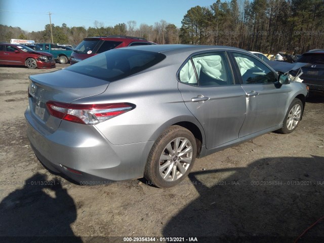 Photo 3 VIN: 4T1B11HK5JU583088 - TOYOTA CAMRY 