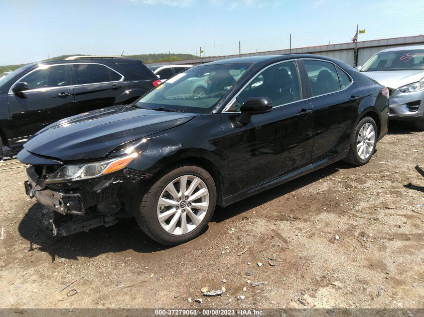 Photo 1 VIN: 4T1B11HK5JU583706 - TOYOTA CAMRY 