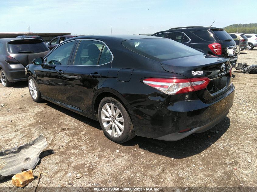 Photo 2 VIN: 4T1B11HK5JU583706 - TOYOTA CAMRY 