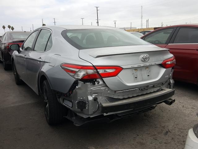 Photo 2 VIN: 4T1B11HK5JU588341 - TOYOTA CAMRY L 