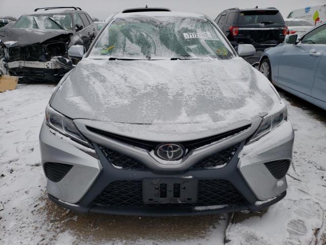 Photo 4 VIN: 4T1B11HK5JU591420 - TOYOTA CAMRY L 