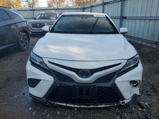 Photo 4 VIN: 4T1B11HK5JU596052 - TOYOTA CAMRY L 