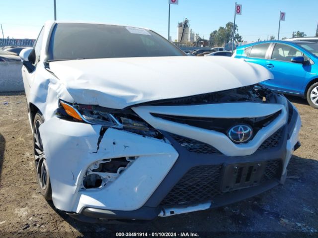 Photo 5 VIN: 4T1B11HK5JU601881 - TOYOTA CAMRY 