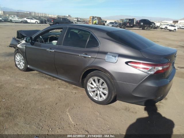 Photo 2 VIN: 4T1B11HK5JU602156 - TOYOTA CAMRY 