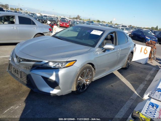 Photo 1 VIN: 4T1B11HK5JU602965 - TOYOTA CAMRY 