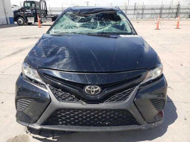 Photo 4 VIN: 4T1B11HK5JU603310 - TOYOTA CAMRY 