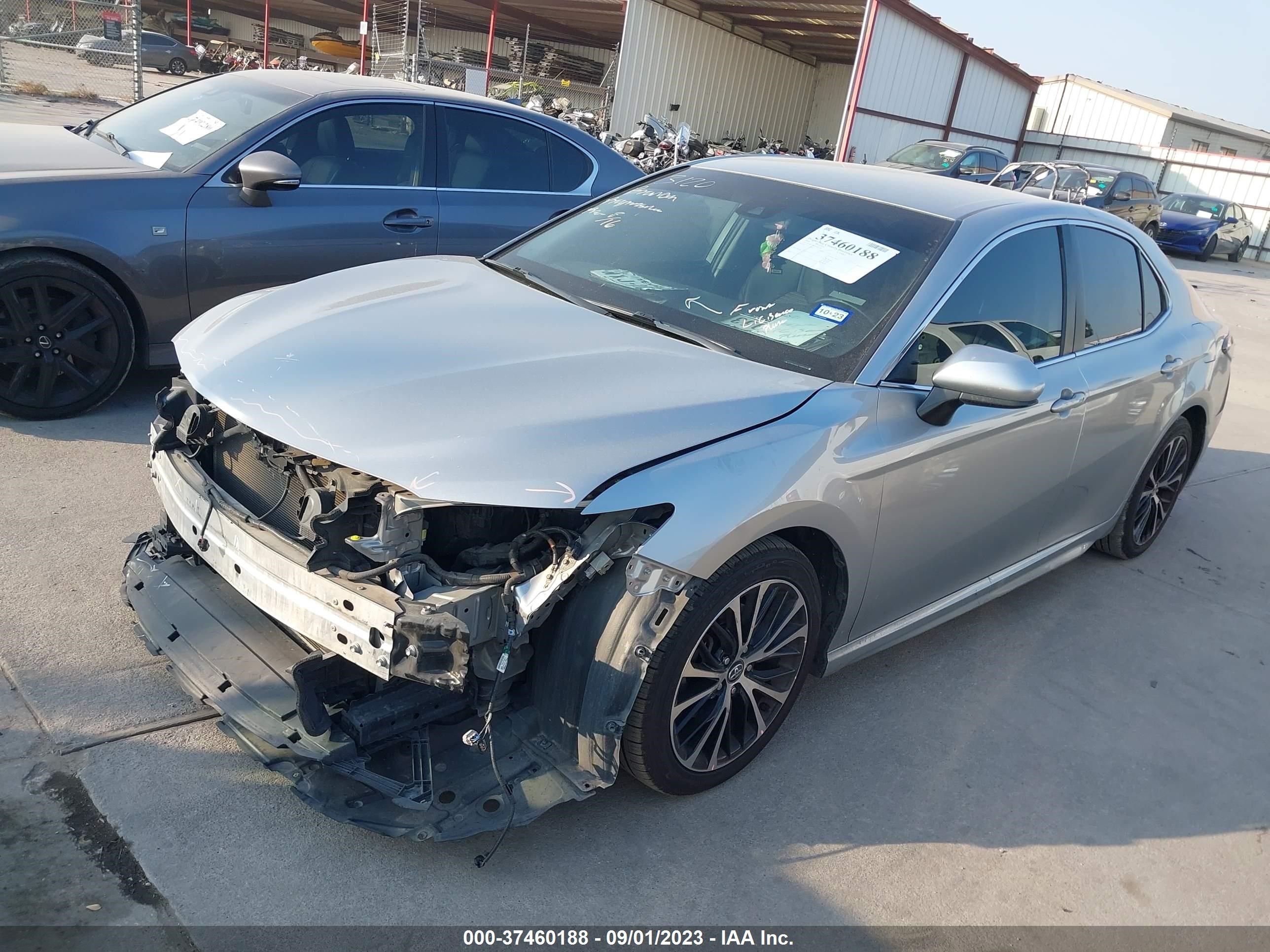 Photo 1 VIN: 4T1B11HK5JU605770 - TOYOTA CAMRY 