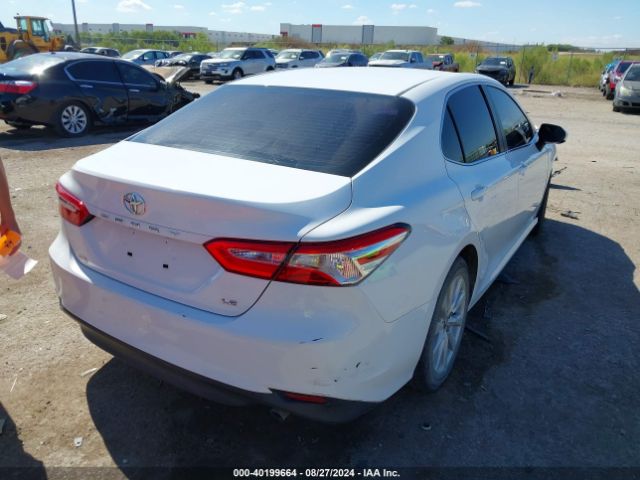 Photo 3 VIN: 4T1B11HK5JU607972 - TOYOTA CAMRY 