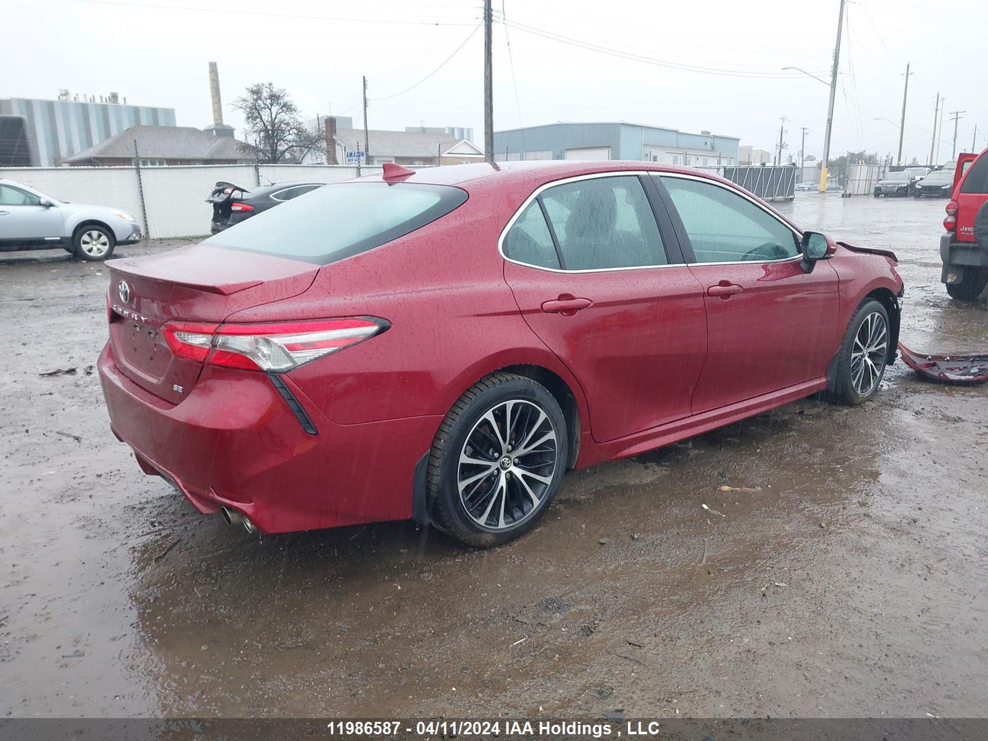 Photo 3 VIN: 4T1B11HK5JU610791 - TOYOTA CAMRY 