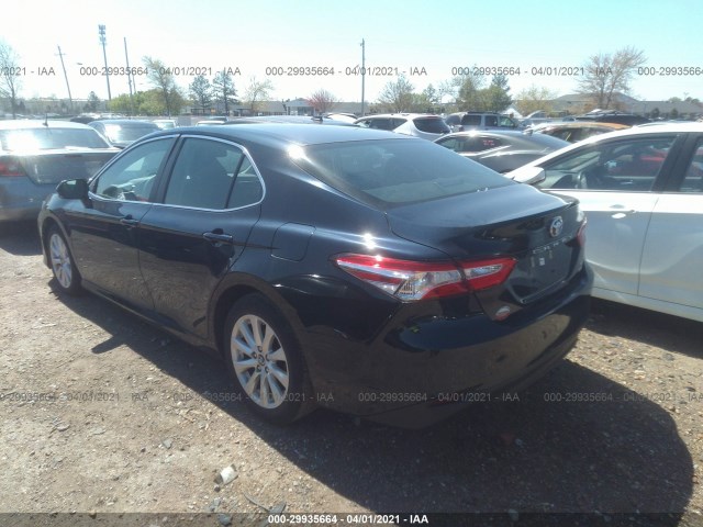 Photo 2 VIN: 4T1B11HK5JU614212 - TOYOTA CAMRY 