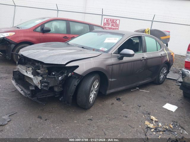 Photo 1 VIN: 4T1B11HK5JU618759 - TOYOTA CAMRY 