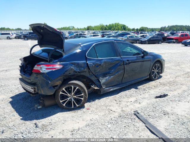 Photo 3 VIN: 4T1B11HK5JU621466 - TOYOTA CAMRY 