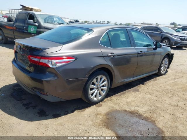 Photo 3 VIN: 4T1B11HK5JU630202 - TOYOTA CAMRY 