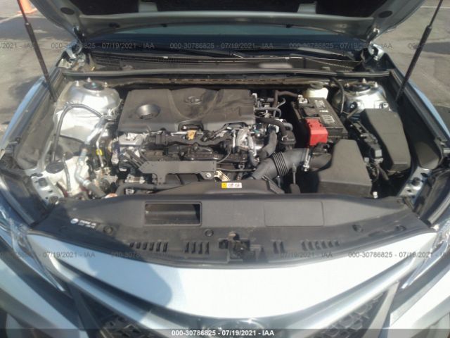 Photo 9 VIN: 4T1B11HK5JU630586 - TOYOTA CAMRY 