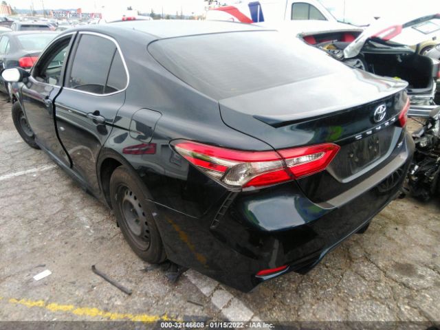 Photo 2 VIN: 4T1B11HK5JU642267 - TOYOTA CAMRY 