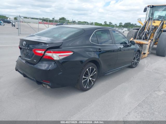 Photo 3 VIN: 4T1B11HK5JU652829 - TOYOTA CAMRY L 