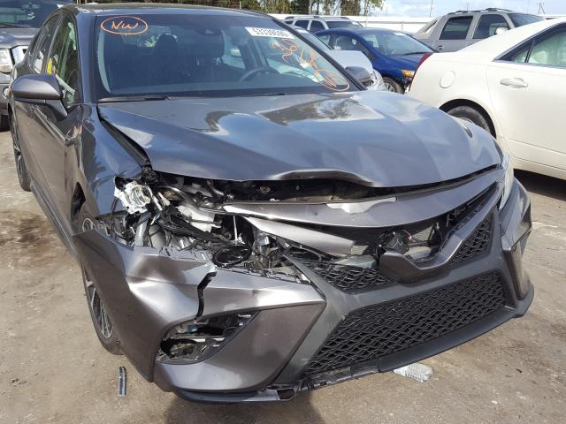 Photo 8 VIN: 4T1B11HK5JU663930 - TOYOTA CAMRY 