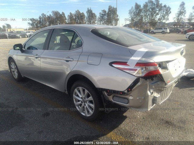 Photo 2 VIN: 4T1B11HK5JU670456 - TOYOTA CAMRY 