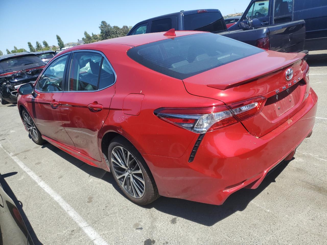 Photo 1 VIN: 4T1B11HK5KU298215 - TOYOTA CAMRY 