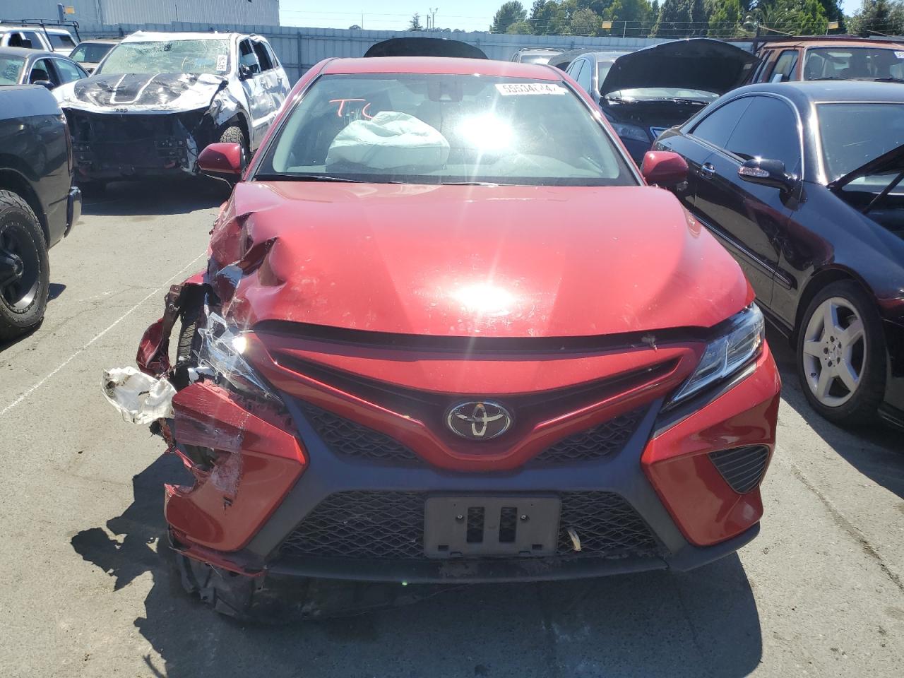 Photo 4 VIN: 4T1B11HK5KU298215 - TOYOTA CAMRY 