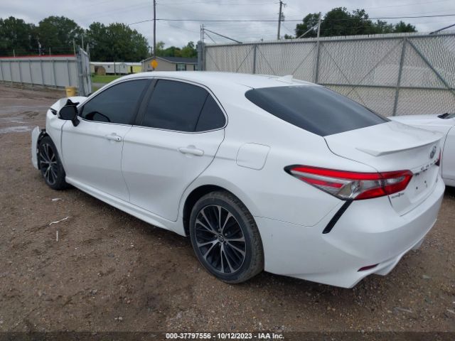 Photo 2 VIN: 4T1B11HK5KU688148 - TOYOTA CAMRY 