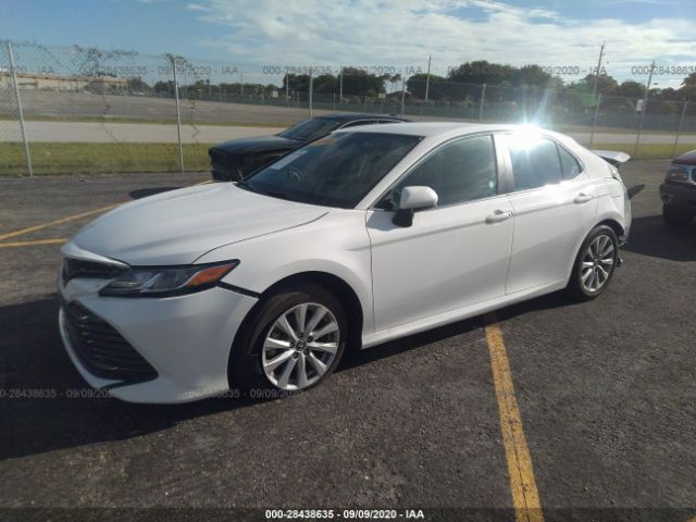 Photo 1 VIN: 4T1B11HK5KU695424 - TOYOTA CAMRY 