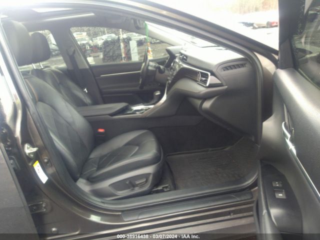 Photo 4 VIN: 4T1B11HK5KU719303 - TOYOTA CAMRY 