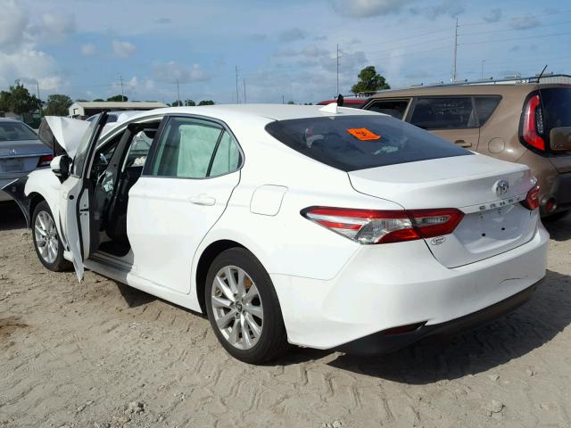 Photo 2 VIN: 4T1B11HK5KU719625 - TOYOTA CAMRY L 