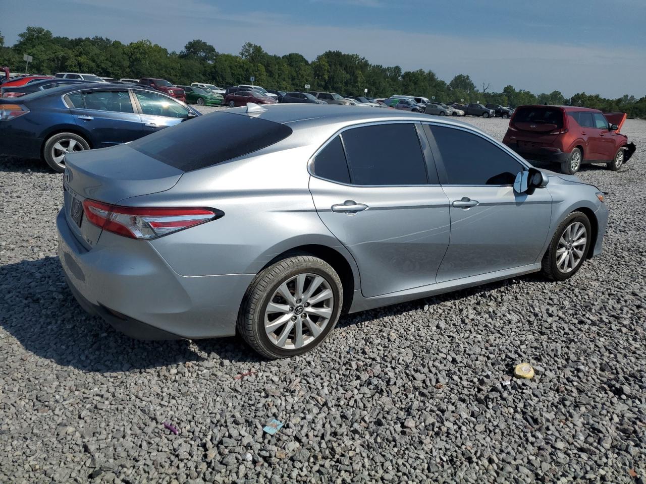 Photo 2 VIN: 4T1B11HK5KU732469 - TOYOTA CAMRY 