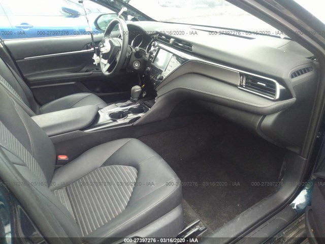 Photo 4 VIN: 4T1B11HK5KU786208 - TOYOTA CAMRY 