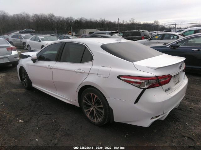 Photo 2 VIN: 4T1B11HK5KU801242 - TOYOTA CAMRY 