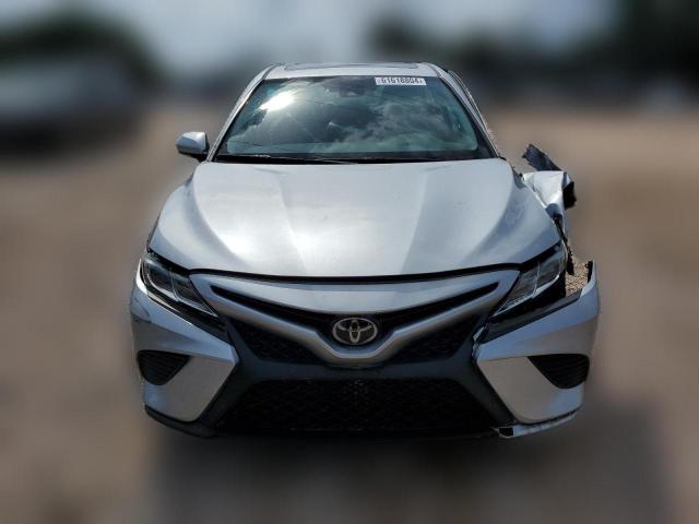 Photo 4 VIN: 4T1B11HK5KU809938 - TOYOTA CAMRY 