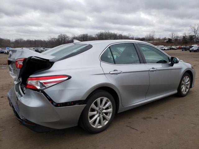 Photo 2 VIN: 4T1B11HK5KU811334 - TOYOTA CAMRY 