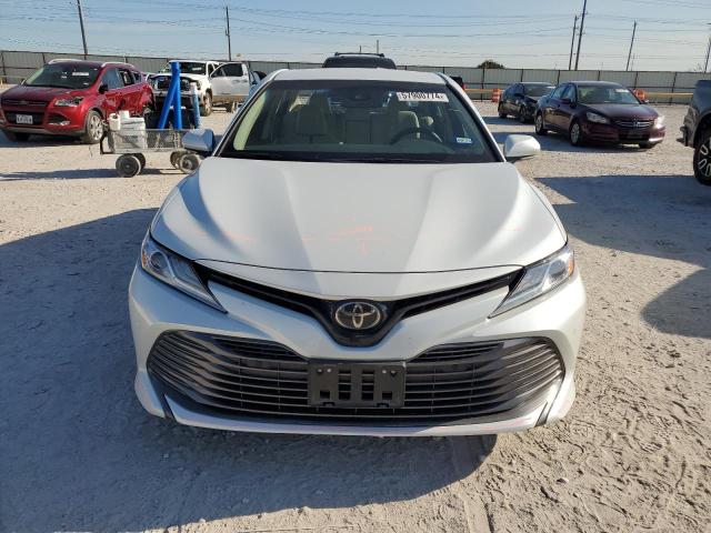 Photo 4 VIN: 4T1B11HK6JU010653 - TOYOTA CAMRY 