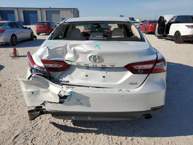 Photo 5 VIN: 4T1B11HK6JU010653 - TOYOTA CAMRY 