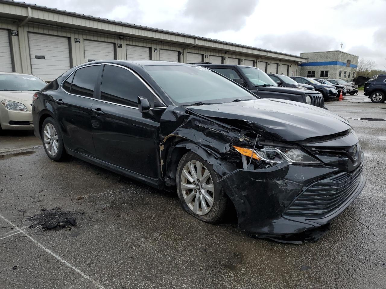 Photo 3 VIN: 4T1B11HK6JU036136 - TOYOTA CAMRY 