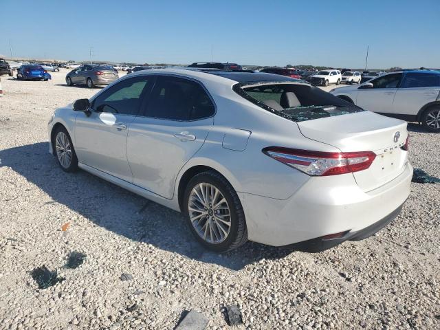 Photo 1 VIN: 4T1B11HK6JU049260 - TOYOTA CAMRY 