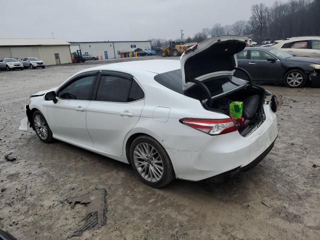 Photo 1 VIN: 4T1B11HK6JU056242 - TOYOTA CAMRY 