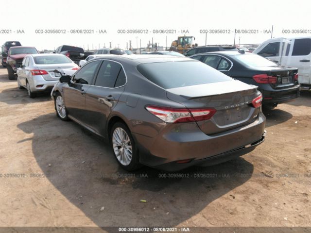 Photo 2 VIN: 4T1B11HK6JU061179 - TOYOTA CAMRY 