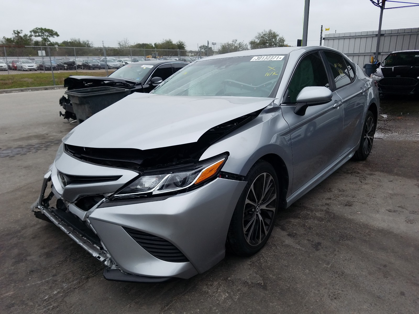 Photo 1 VIN: 4T1B11HK6JU063207 - TOYOTA CAMRY L 