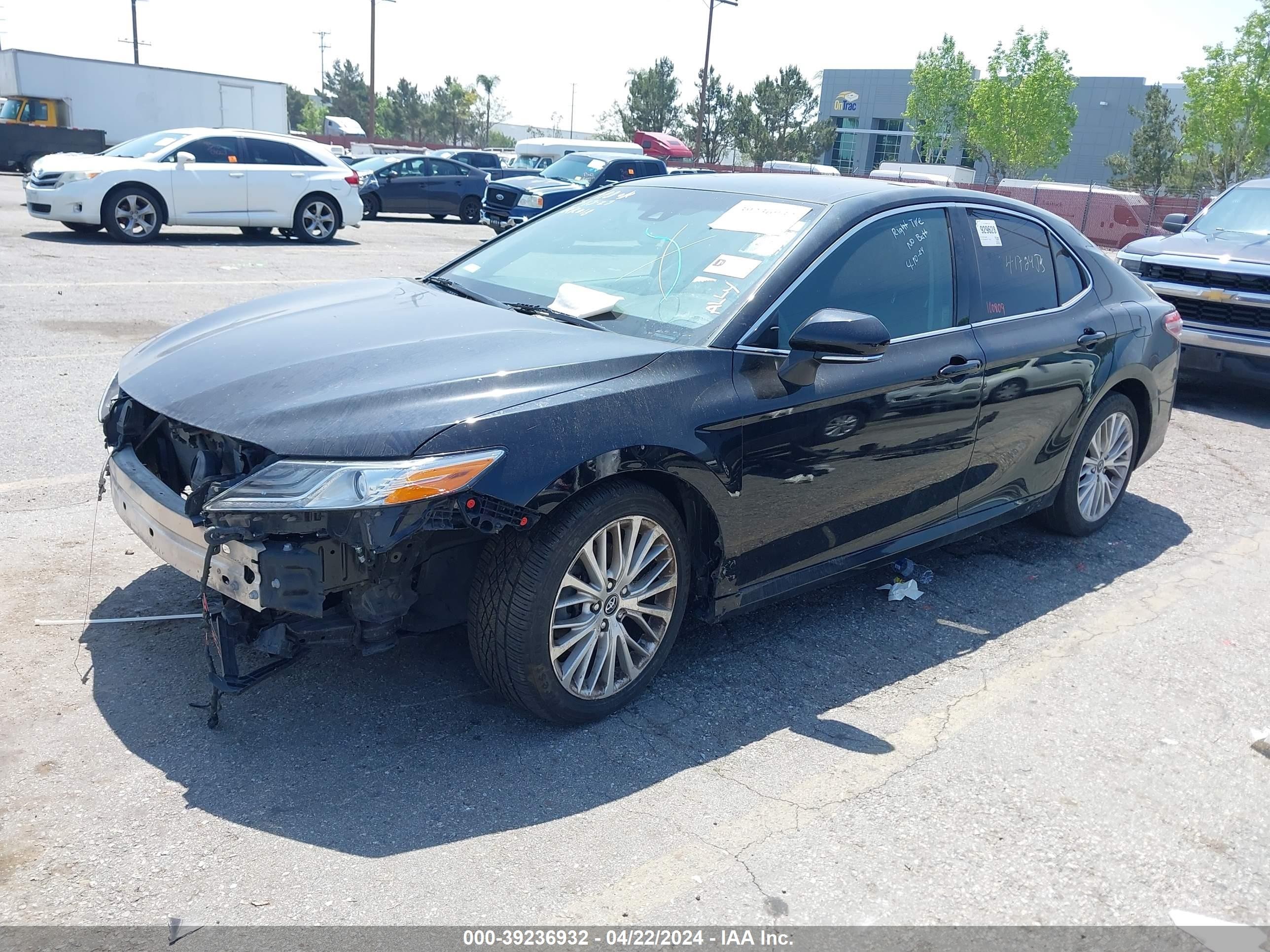 Photo 1 VIN: 4T1B11HK6JU064390 - TOYOTA CAMRY 