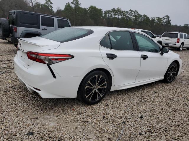 Photo 2 VIN: 4T1B11HK6JU069556 - TOYOTA CAMRY 