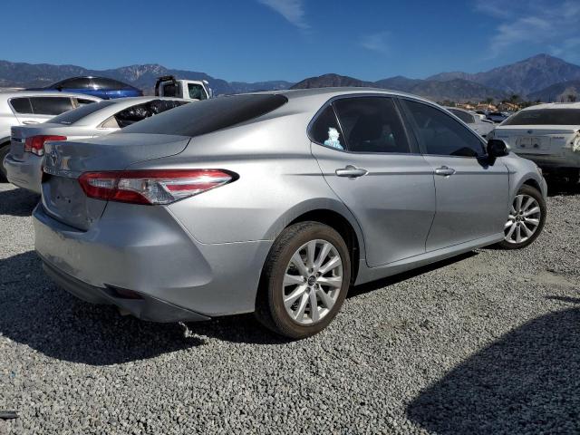 Photo 2 VIN: 4T1B11HK6JU082579 - TOYOTA CAMRY 