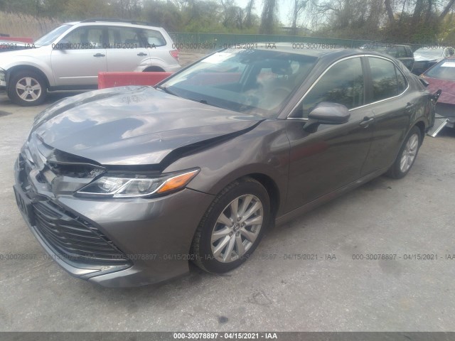 Photo 1 VIN: 4T1B11HK6JU107657 - TOYOTA CAMRY 