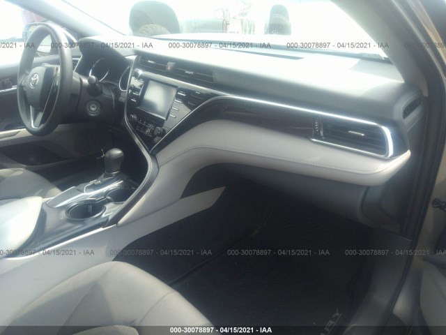 Photo 4 VIN: 4T1B11HK6JU107657 - TOYOTA CAMRY 