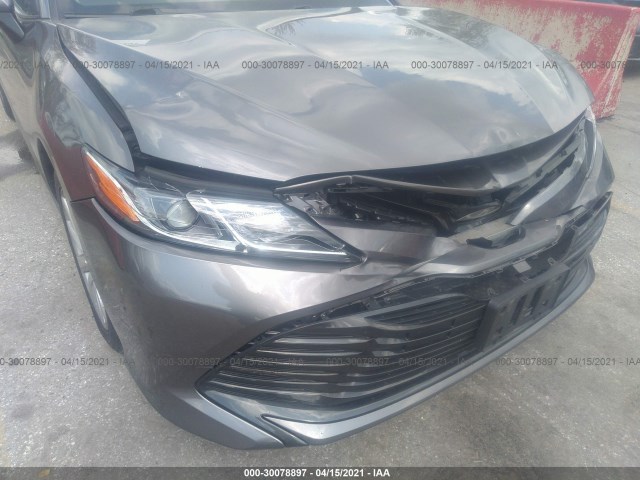 Photo 5 VIN: 4T1B11HK6JU107657 - TOYOTA CAMRY 