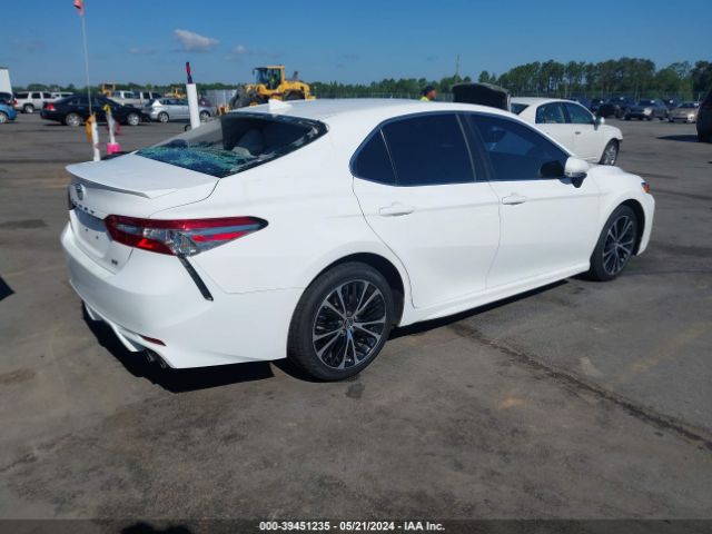 Photo 3 VIN: 4T1B11HK6JU110428 - TOYOTA CAMRY 