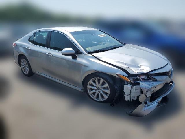 Photo 3 VIN: 4T1B11HK6JU114494 - TOYOTA CAMRY 